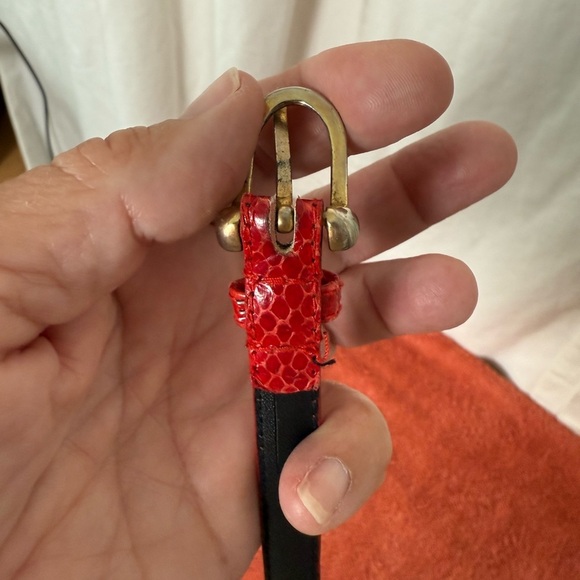 Vintage Harve Bernard Women’s Belt Red Genuine Snake Skin 33" +Buckle - Thailand - Picture 4 of 4